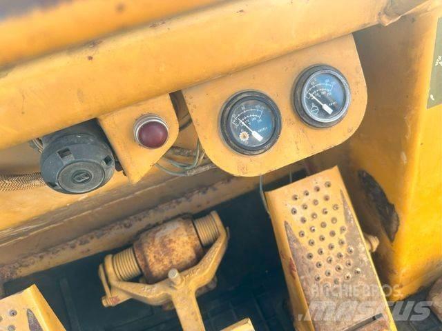 CAT 953 履帶推土機