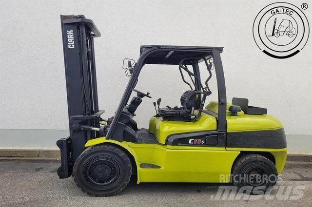 Clark C55SD 柴油卡車