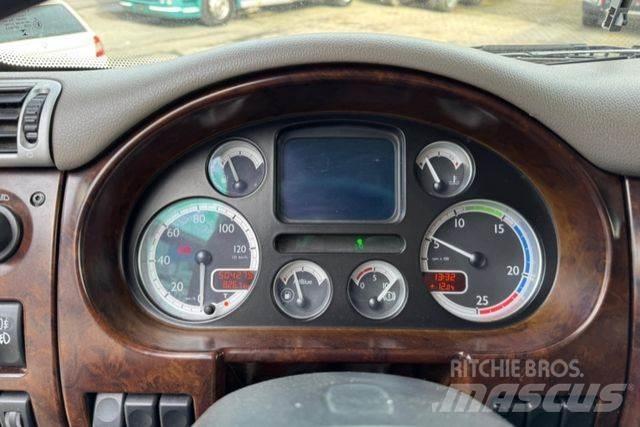 DAF CF410 4x2 動物運輸貨卡車