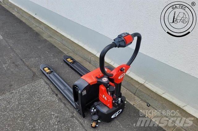  F4 低架裝載機