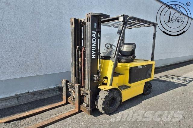 Hyundai 30B-7 電動堆高機