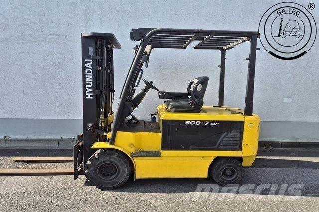Hyundai 30B-7 電動堆高機