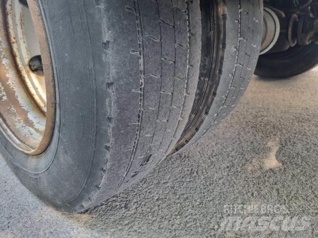 Iveco ML 75 E 18 車廂