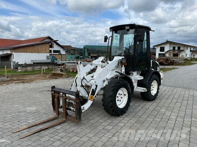 JCB 407 輪胎式裝載機