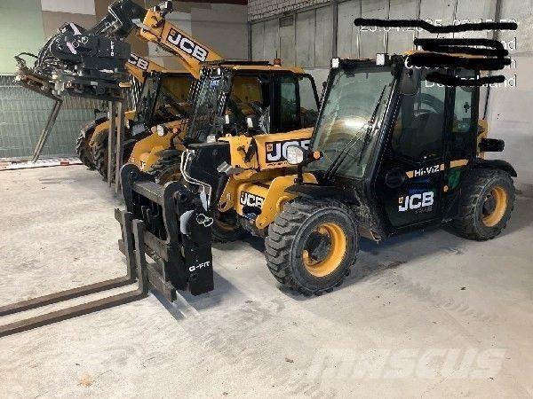 JCB 525-60 TS 伸縮臂操作車