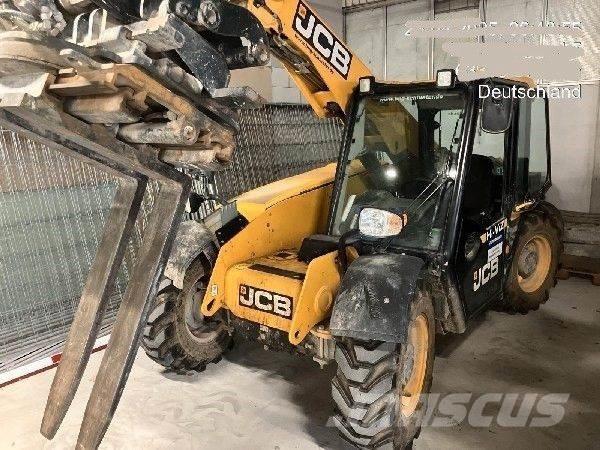 JCB 525-60 TS 伸縮臂操作車