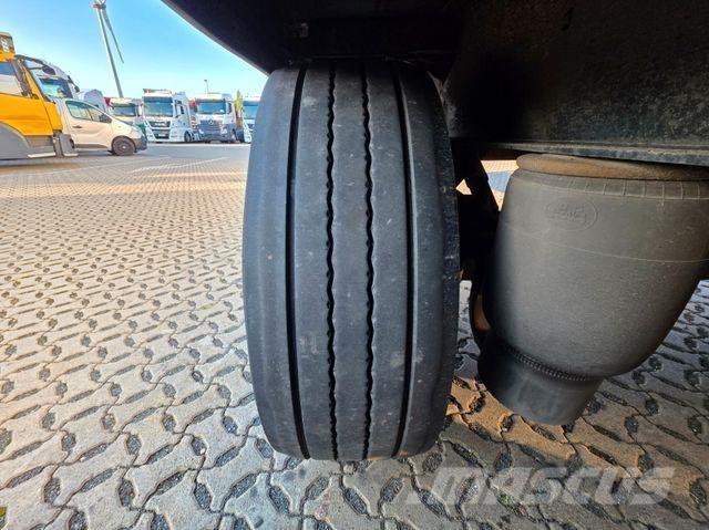 Krone SZ 箱體半拖車