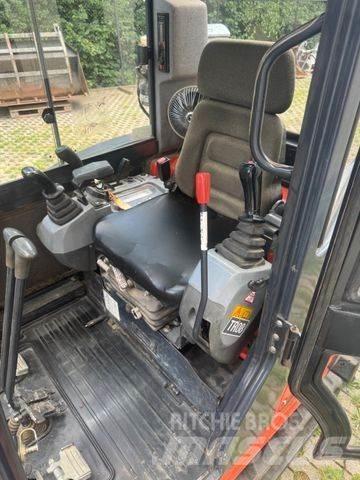 Kubota KX61-3 小型挖土機/掘鑿機<7t(小型挖掘機)