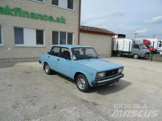 Lada 2105 vin 656 汽車