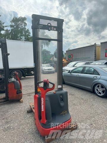 Linde L12 高舉式裝載機