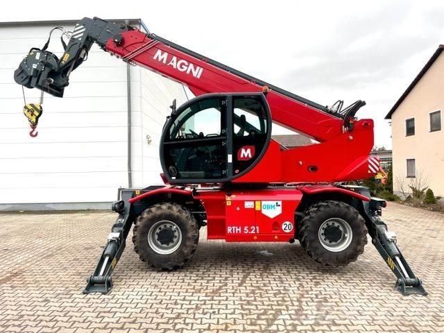 Magni RTH 5.21 伸縮臂操作車