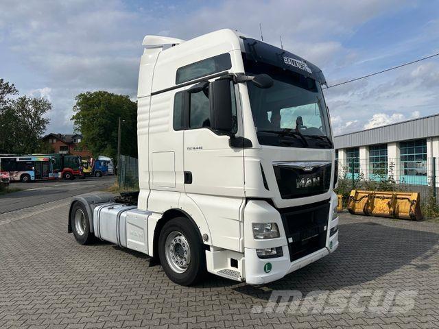 MAN TGX 18.440 XXL 曳引機組件