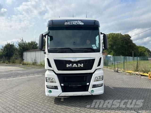 MAN TGX 18.440 XXL 曳引機組件