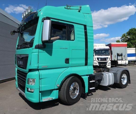 MAN TGX 18.560 FLLS 曳引機組件