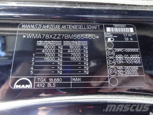 MAN TGX 18.680 V8 曳引機組件