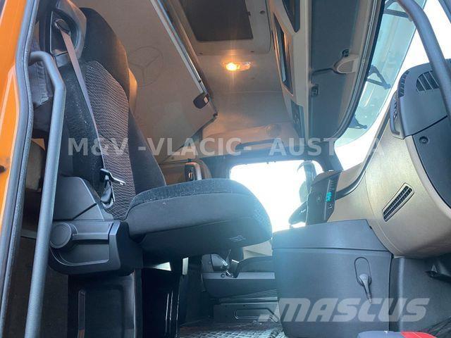 Mercedes-Benz 2542 商用底盤車