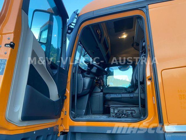 Mercedes-Benz 2542 商用底盤車