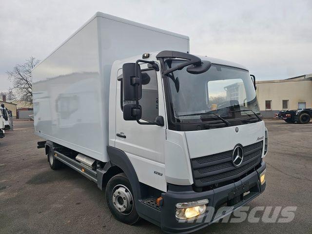 Mercedes-Benz 818 車廂