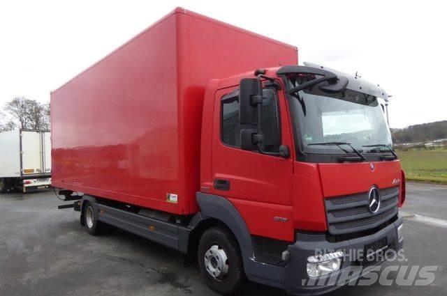 Mercedes-Benz 818 L 車廂