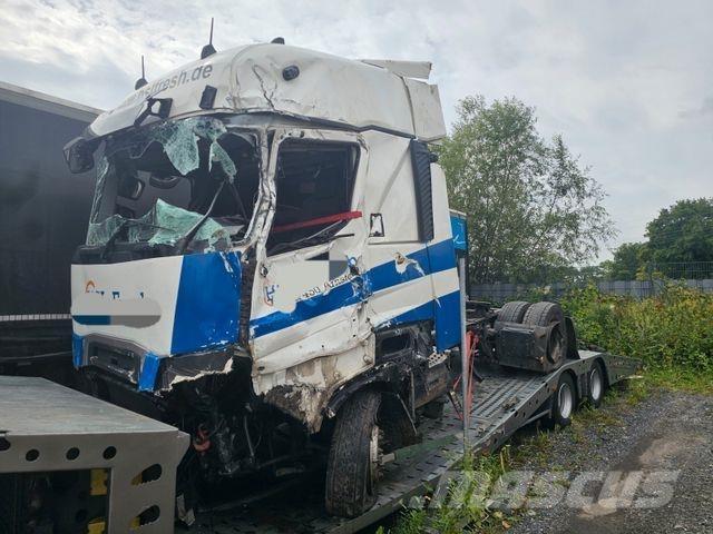 Renault T 440 曳引機組件