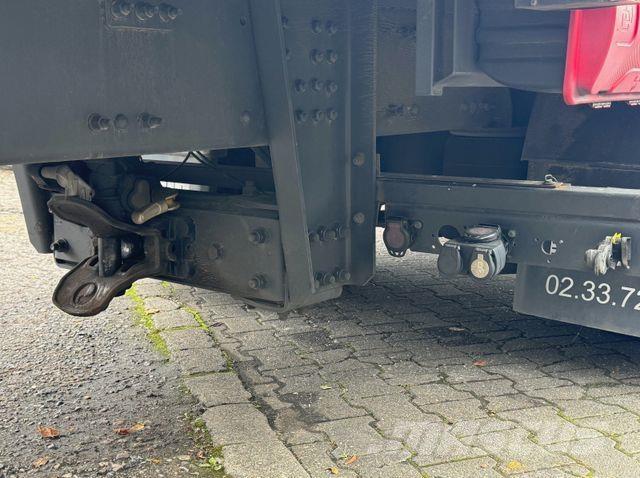 Renault T460 貨箱式卡車