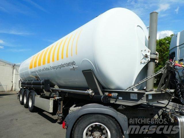 Spitzer SK 2753 CAL 罐體半拖車