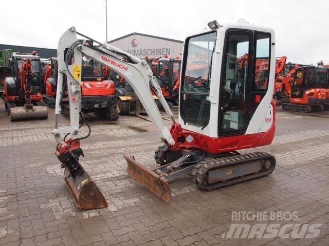 Takeuchi TB 216 小型挖土機/掘鑿機<7t(小型挖掘機)