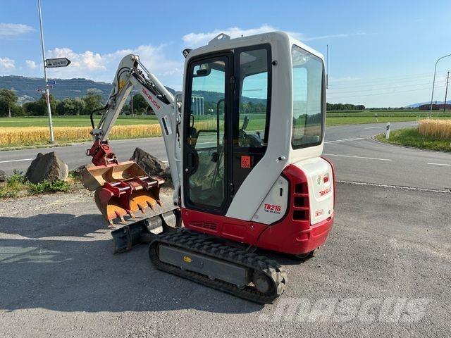 Takeuchi TB216 小型挖土機/掘鑿機<7t(小型挖掘機)