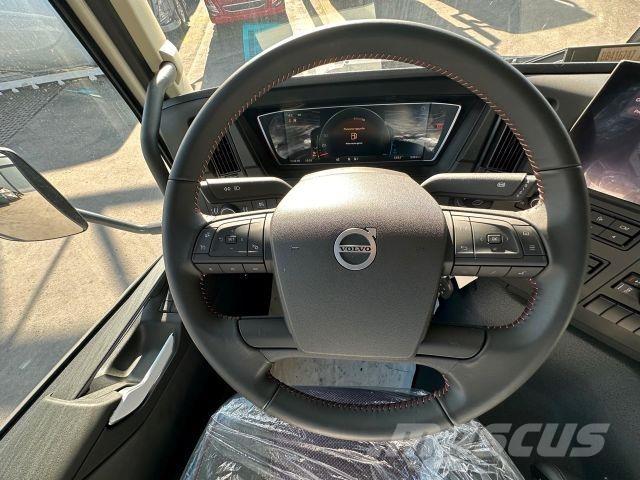 Volvo FMX 500 8x4 商用底盤車