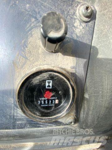 Volvo L180 輪胎式裝載機
