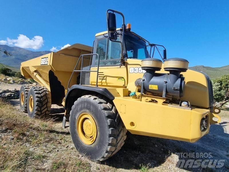 Bell B35D 鉸接式起吊車