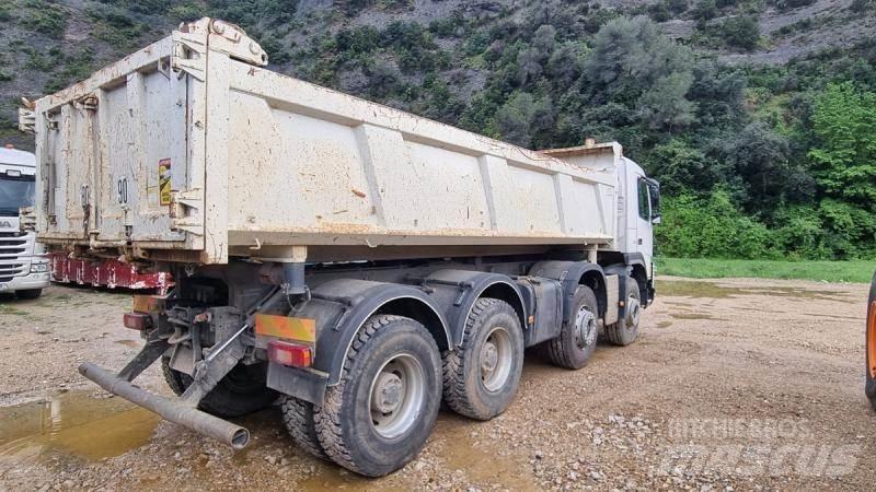 Volvo tri benne 傾卸式卡車