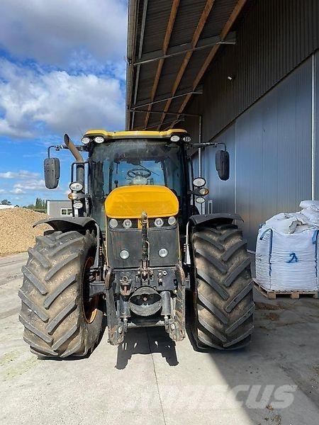 JCB Fastrac 4220 曳引機