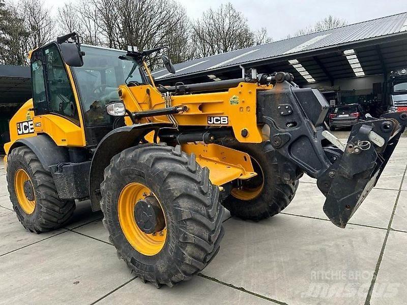 JCB TM 420 伸縮臂操作車