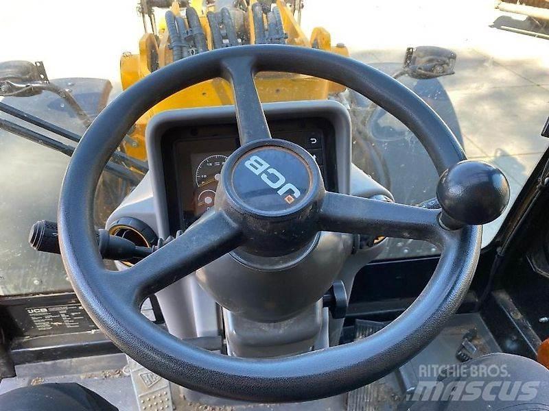 JCB TM 420 伸縮臂操作車