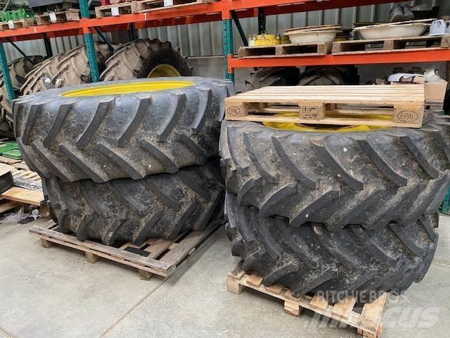 John Deere 7R 輪胎、車輪和輪圈