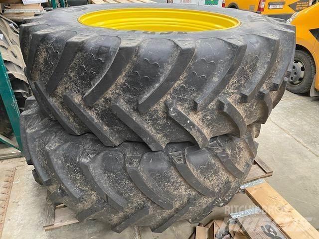 John Deere 7R 輪胎、車輪和輪圈