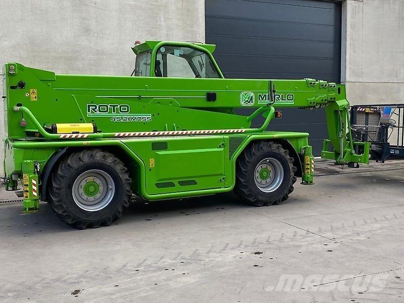Merlo 45.21 伸縮臂操作車
