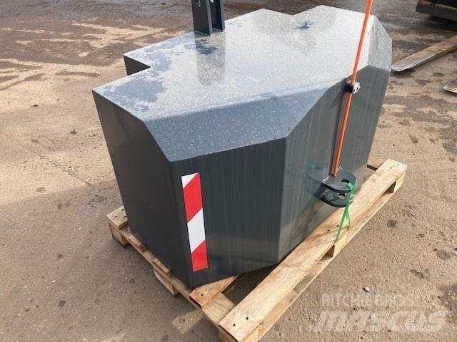  - - -  1200 KG 前配重塊