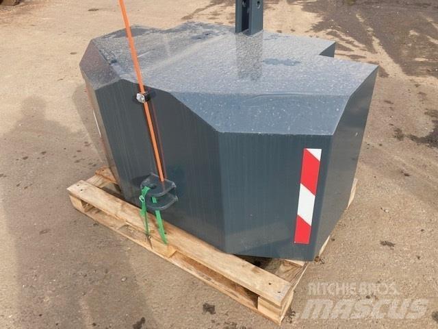  - - -  1200 KG 前配重塊