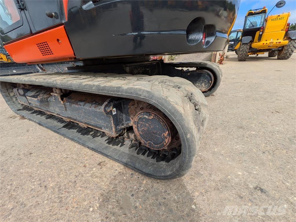 Kubota  小型挖土機/掘鑿機<7t(小型挖掘機)