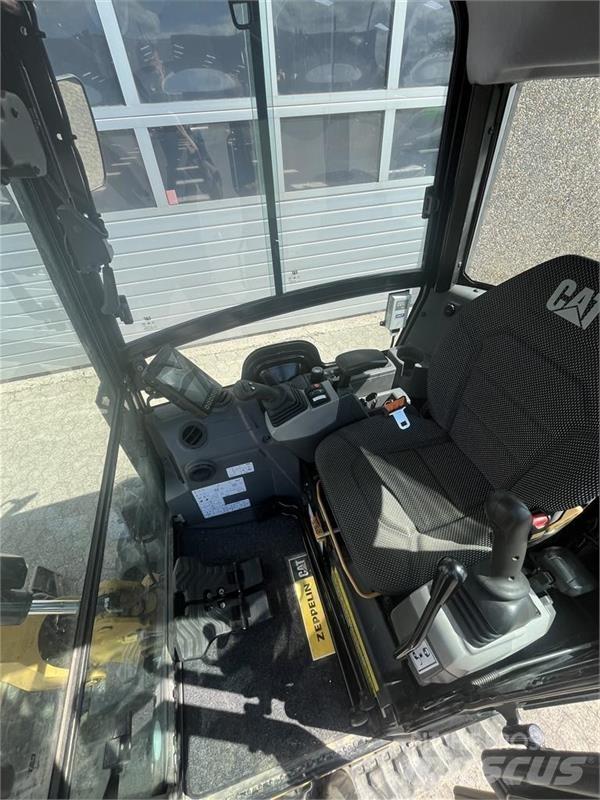 CAT 301.8 小型挖土機/掘鑿機<7t(小型挖掘機)