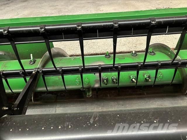 John Deere 635F 其他