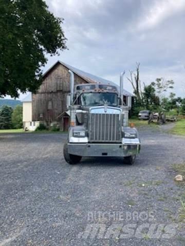 Kenworth 900 廂式貨物運輸車