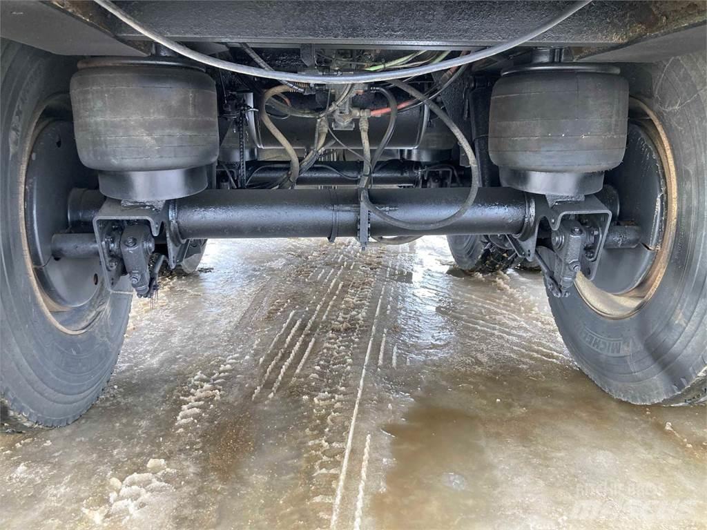 Advance  罐體拖車