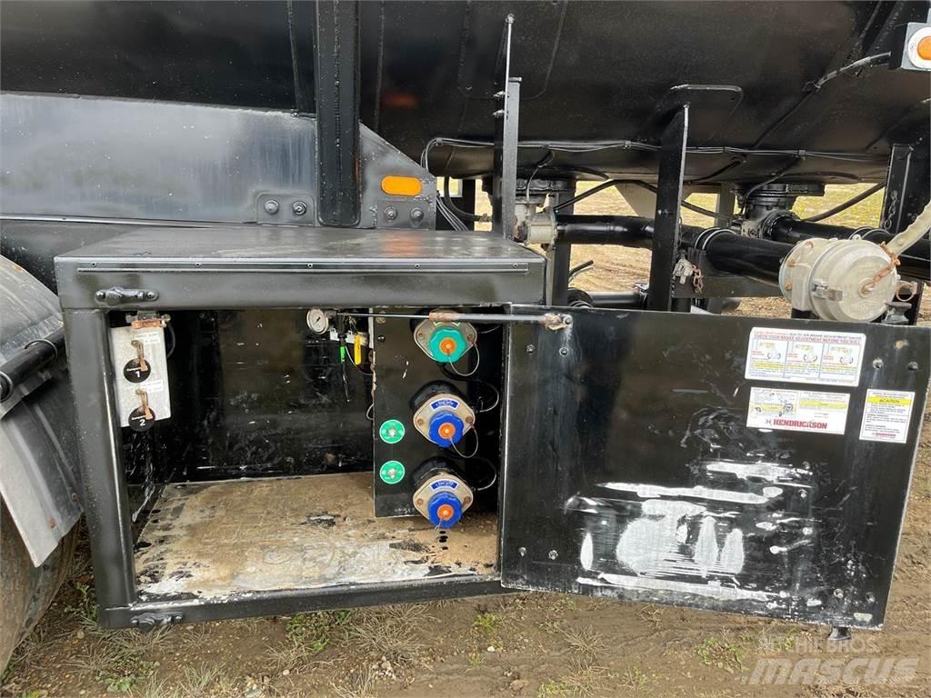 Advance  罐體拖車