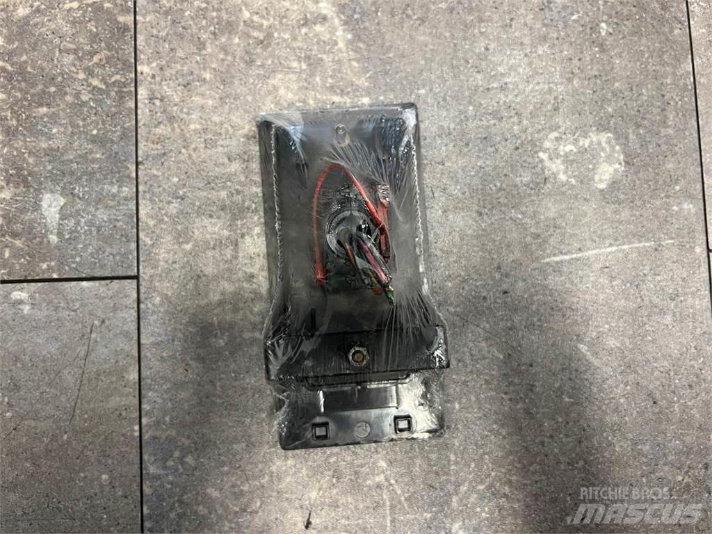 Allison  電子設備