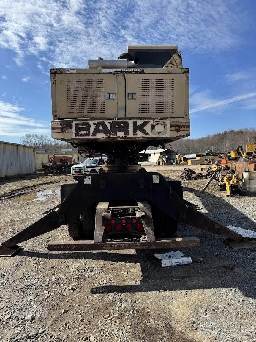 Barko 160D 鉗式裝載機