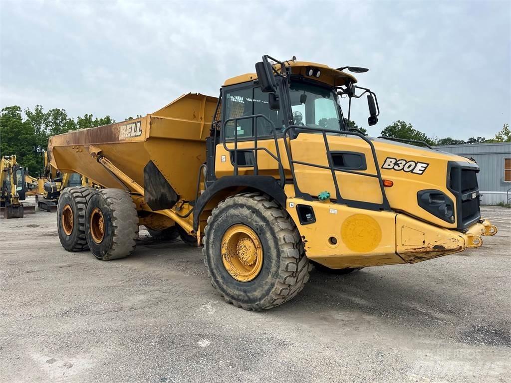 Bell B30E 鉸接式起吊車