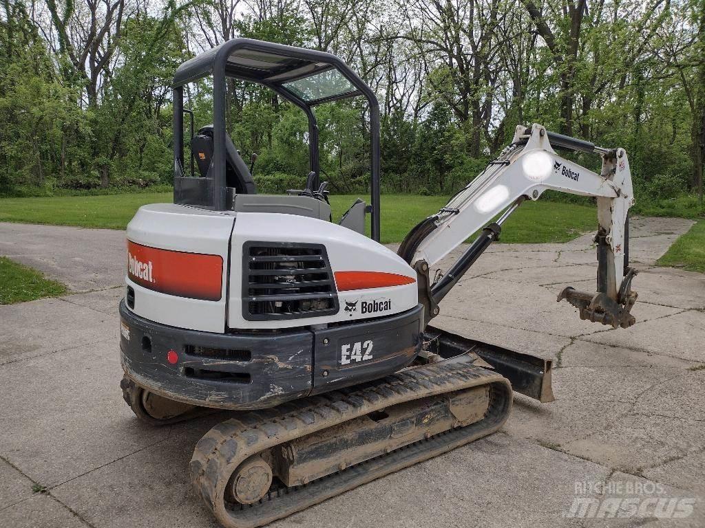 Bobcat E42 小型挖土機/掘鑿機<7t(小型挖掘機)